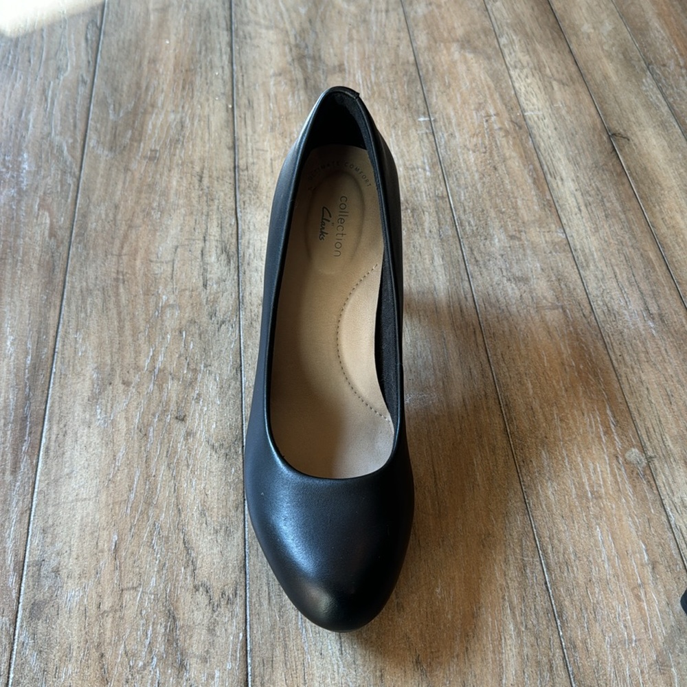 Clarks Collection Black Platform Heels Pumps - image 4